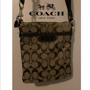 Coach messenger classic jacquard logo crossbody